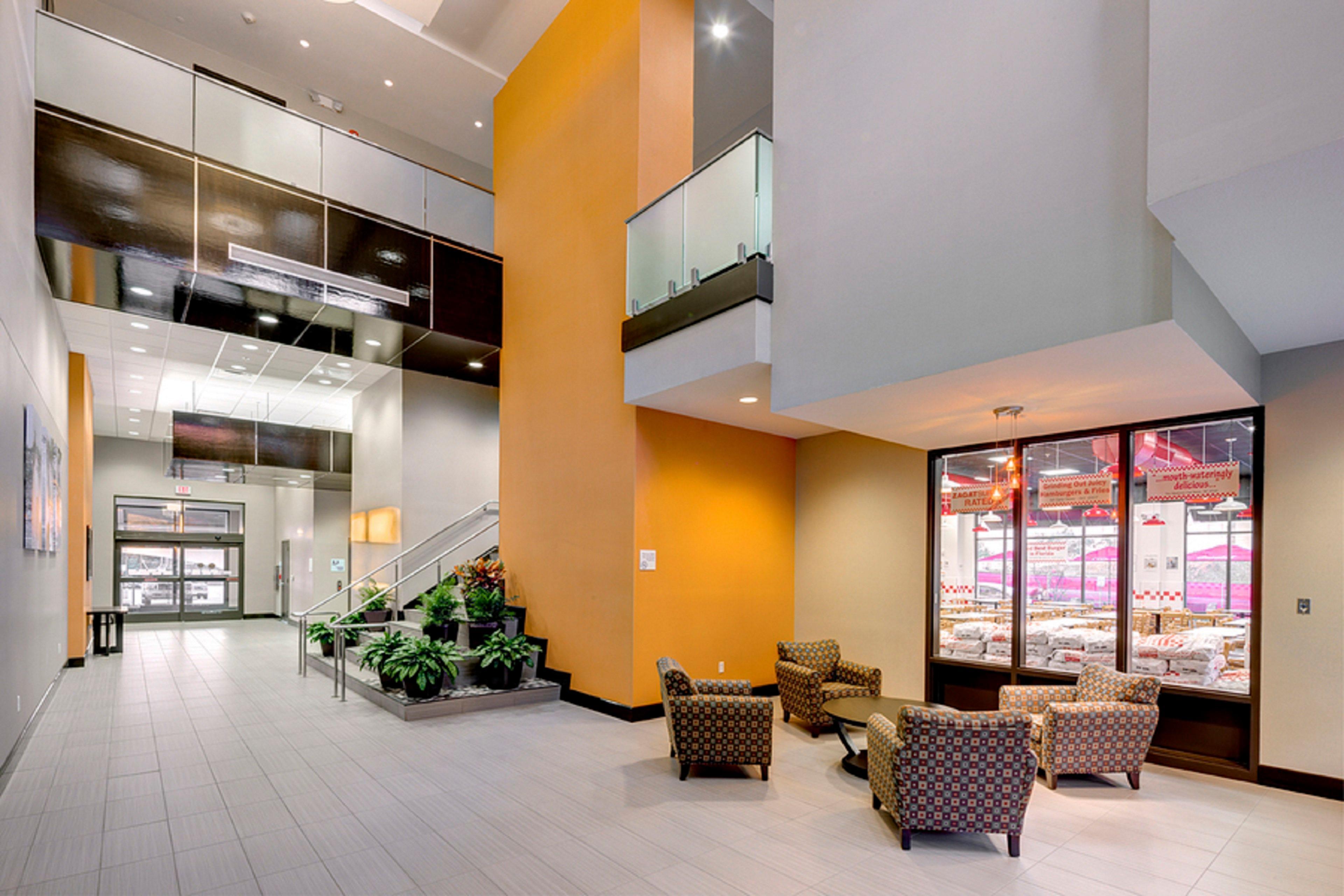Express & - Kansas Ku Medical Center By Ihg Hotel 3*
