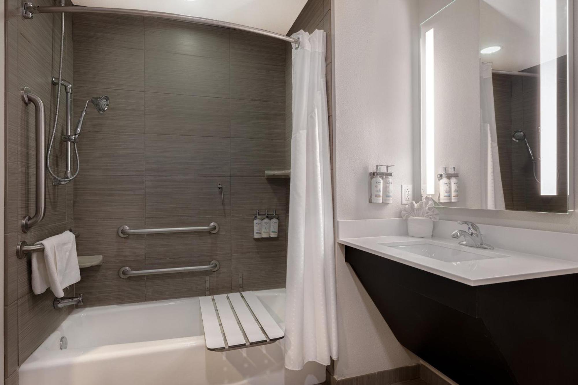 Express & - Kansas Ku Medical Center By Ihg 3* Kansas City
